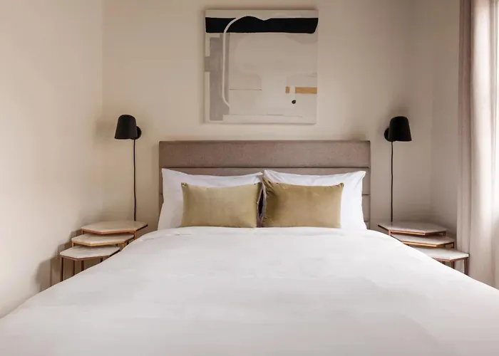 Dupont Circle Embassy Inn By Found